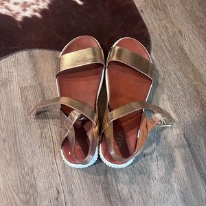 Mia Sandals